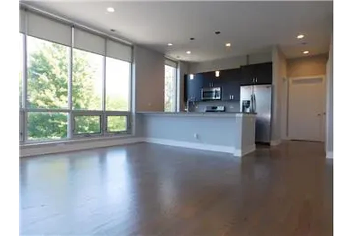 $2700 : Rental property with 1 bedro image 1