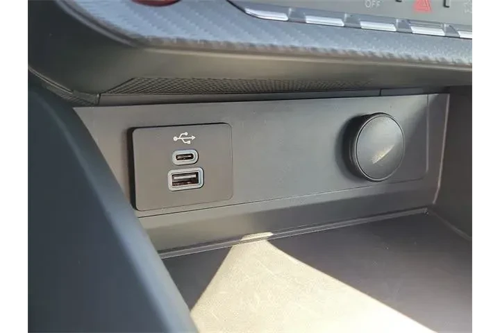 $31988 : Ford Mustang 2025 EcoBoost P image 10