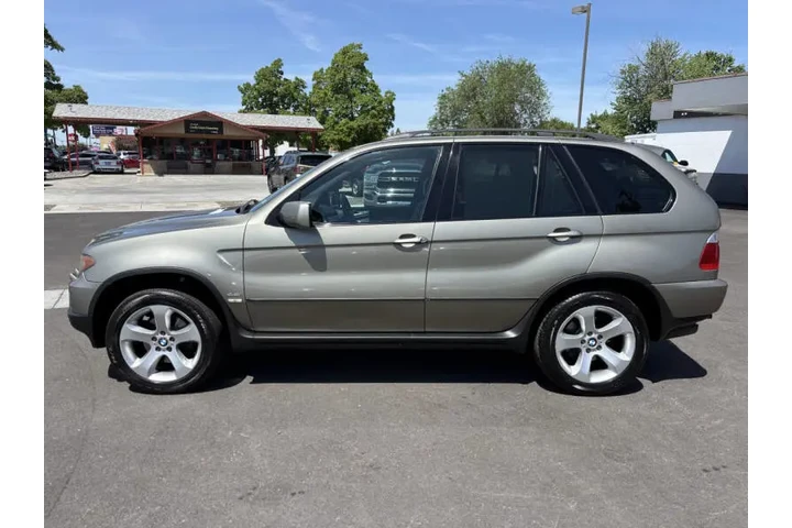 $8888 : 2005 BMW X5 4.4i image 7