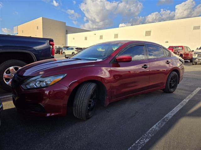 $14299 : Pre-Owned 2018 Altima 2.5 SR image 5