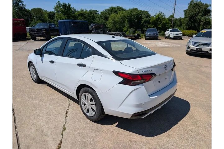 $13995 : 2024 Versa image 8
