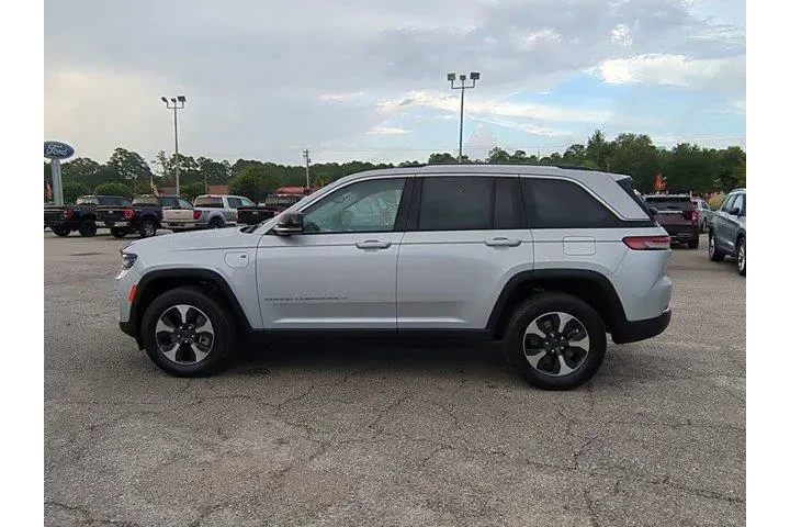 $28680 : Jeep Grand Cherokee 2023 4x4 image 7