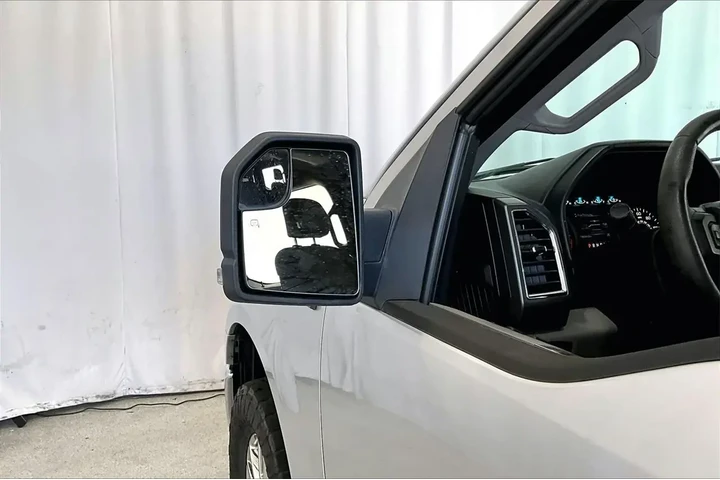 $15591 : Ford F-150 2015 4x2 XLT 4dr image 10