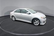 $17500 : PRE-OWNED 2013 TOYOTA CAMRY SE thumbnail