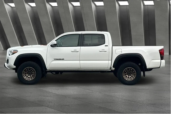 $38900 : Toyota Tacoma 2023 4x4 TRD O image 10
