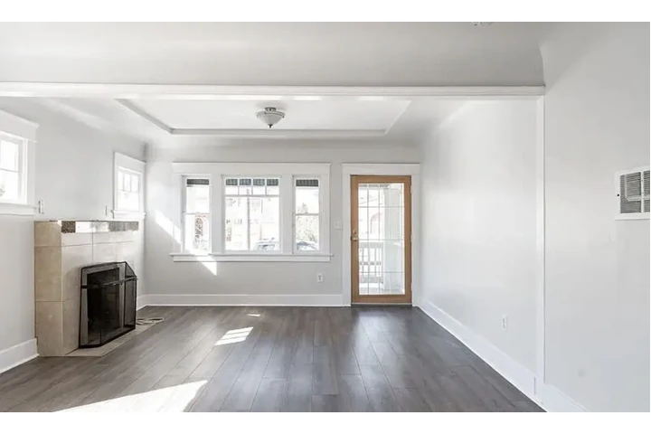 $850 : cozy Beautiful home for rent image 2