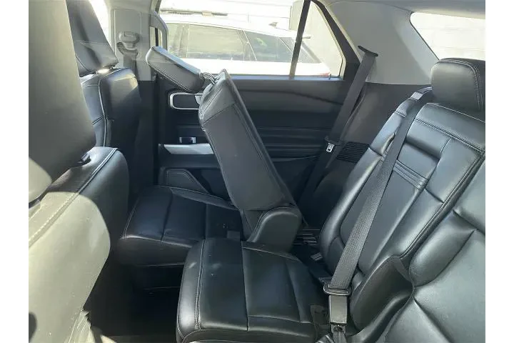 $29999 : Ford Explorer 2023 AWD XLT 4 image 8
