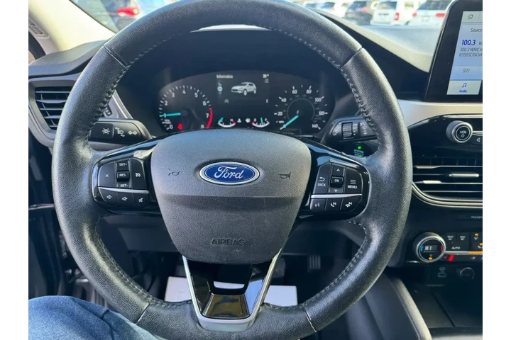 $14891 : Ford Escape 2021 AWD SE 4dr image 10