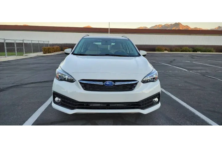 $17800 : 2023 Impreza Premium image 4