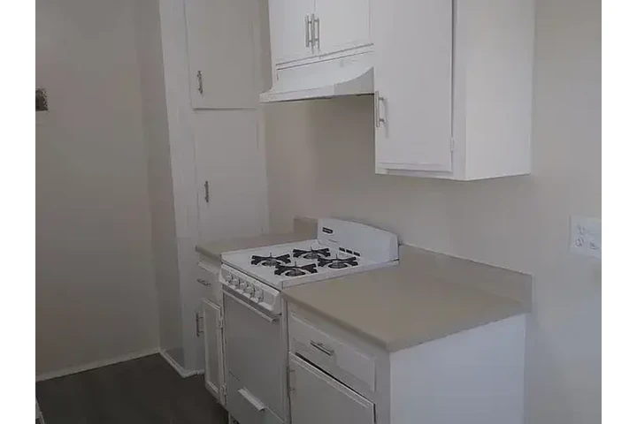 $1100 : Torrance con tiendas cercanas image 5