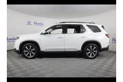 $39775 : Honda Pilot 2023 AWD Touring thumbnail