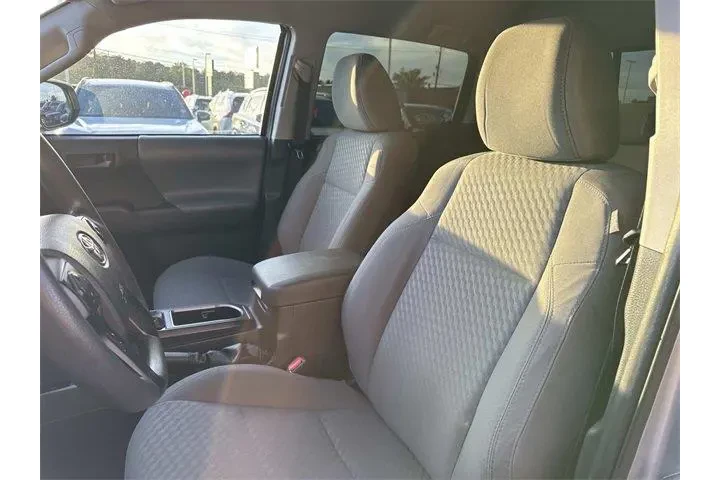 $28579 : Toyota Tacoma 2022 4x2 SR5 4 image 9