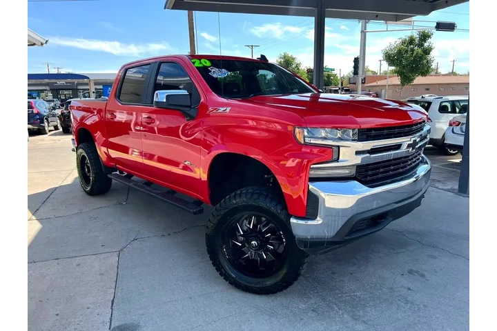 2020 Silverado 1500 LT Crew C image 3