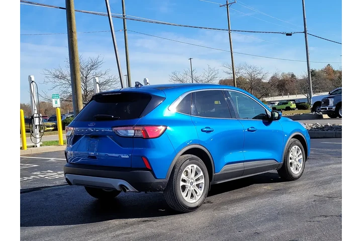 $17295 : Ford Escape 2020 SE 4dr SUV image 4