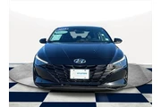 $23522 : Hyundai ELANTRA 2023 SEL 4dr thumbnail