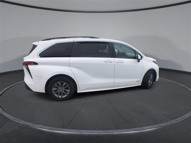 $38200 : PRE-OWNED 2021 TOYOTA SIENNA image 9