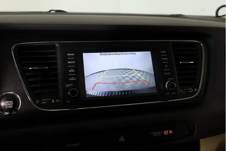 $13090 : Kia Sedona 2019 LX 4dr Mini- image 6