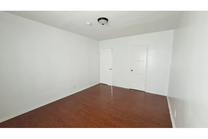 $2200 : 1 RECAMARA EN MID-CITY LA BREA image 6