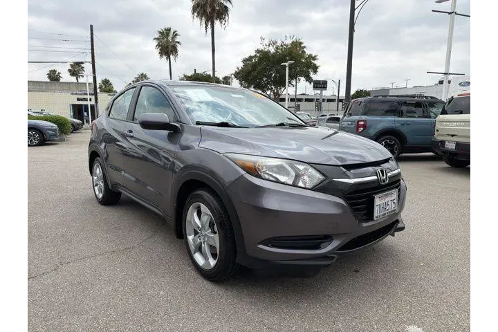 $13657 : Honda HR-V 2016 LX 4dr Cross image 1