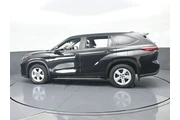 $30991 : Toyota Highlander 2023 L 4dr thumbnail