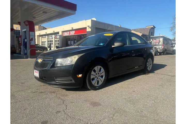 $4999 : 2012 Cruze LS image 4