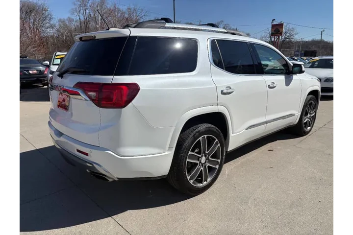 $15950 : 2017 GMC Acadia Denali image 5