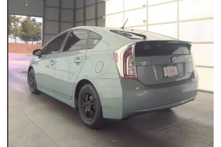 $11495 : 2014 Prius Two image 7