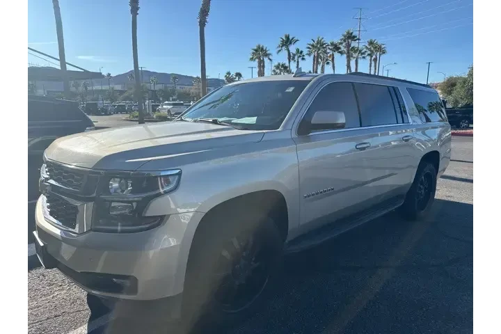 $14937 : Chevrolet Suburban 2016 4x4 image 1