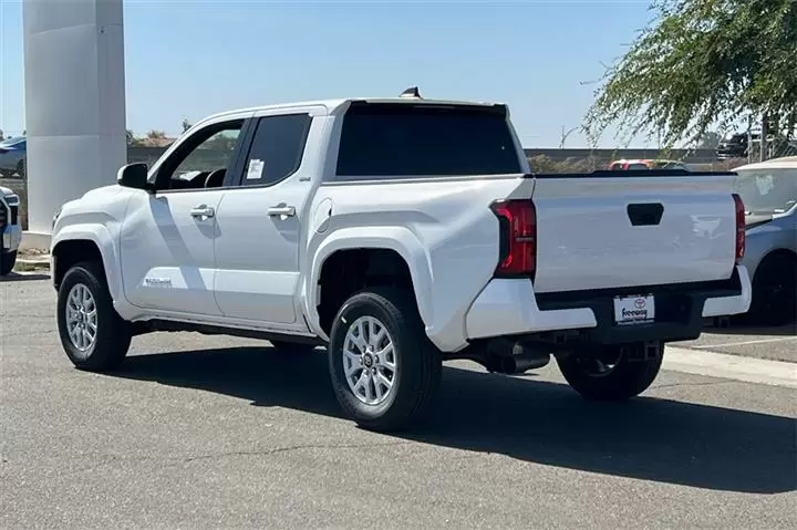 $39744 : New 2024 Tacoma SR5 Double Ca image 6