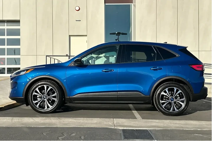 $22900 : Ford Escape 2022 SE 4dr SUV image 6