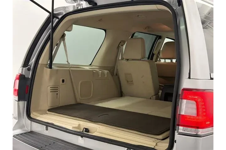 $21750 : Lincoln Navigator 2016 4x4 R image 9