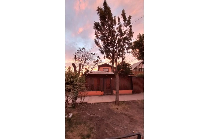 $192000000 : Casa en venta en La Cisterna image 2