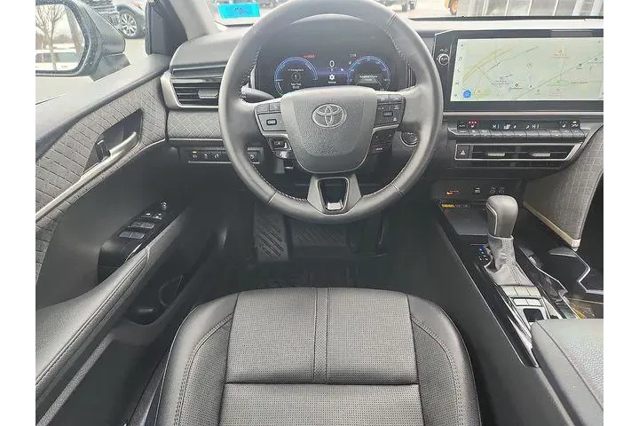 $31990 : Toyota Camry 2025 AWD SE 4dr image 9