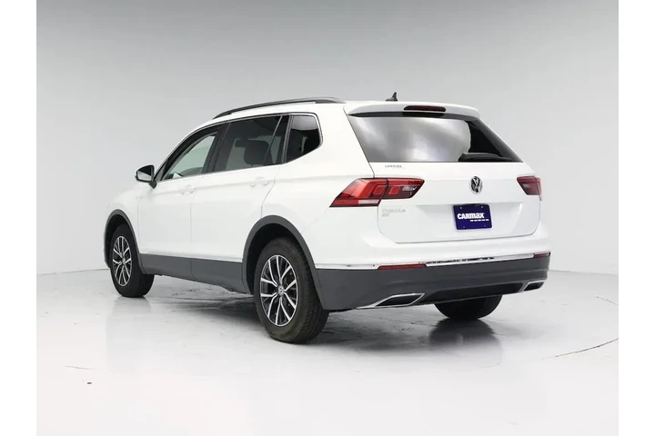 $19998 : Volkswagen Tiguan 2020 SE 4d image 2