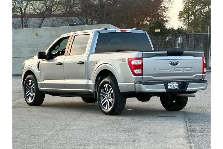 $37945 : Ford F-150 2023 4x2 XL 4dr S image 5