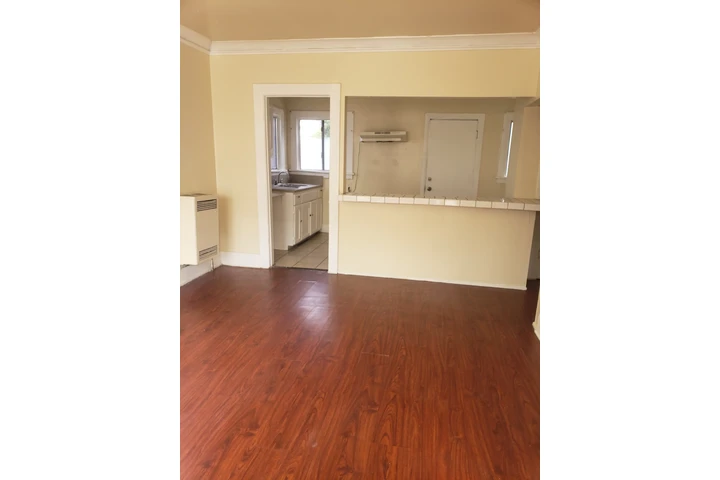 $1495 : 1 bedroom unit, 1 floor, image 1