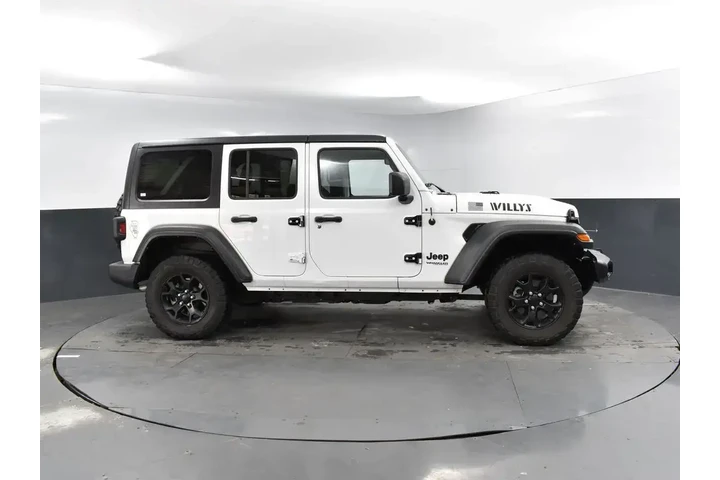 $26477 : Jeep Wrangler Unlimited 2021 image 10