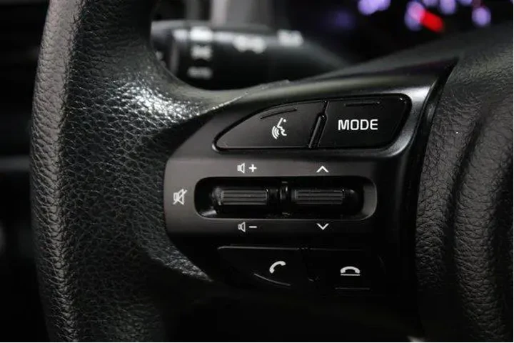 $16991 : Kia Rio 5-Door 2023 S 4dr Wa image 8