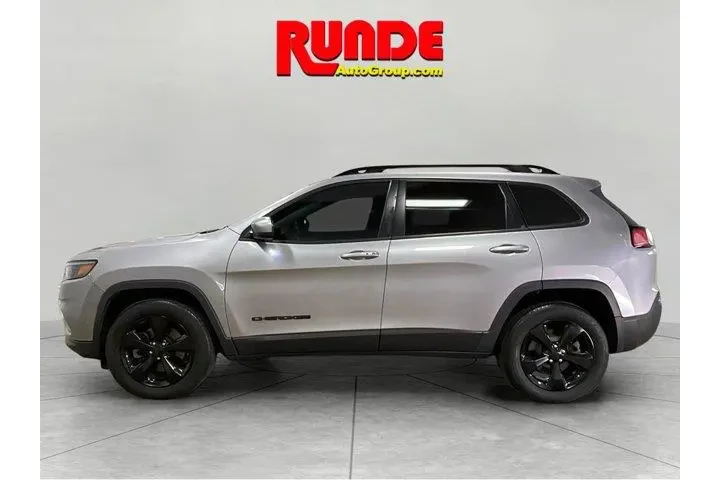 $18990 : Jeep Cherokee 2020 4x4 Latit image 2