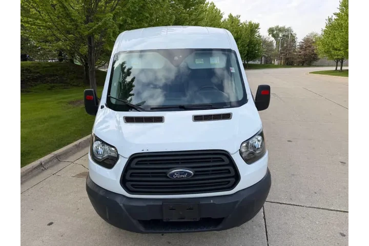 $1 : 2019 Transit 250 image 3