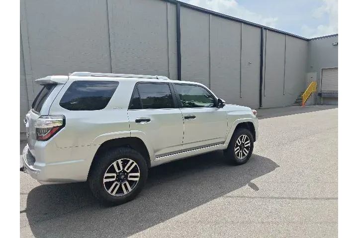 $16990 : Toyota 4Runner 2014 4x2 Limi image 3