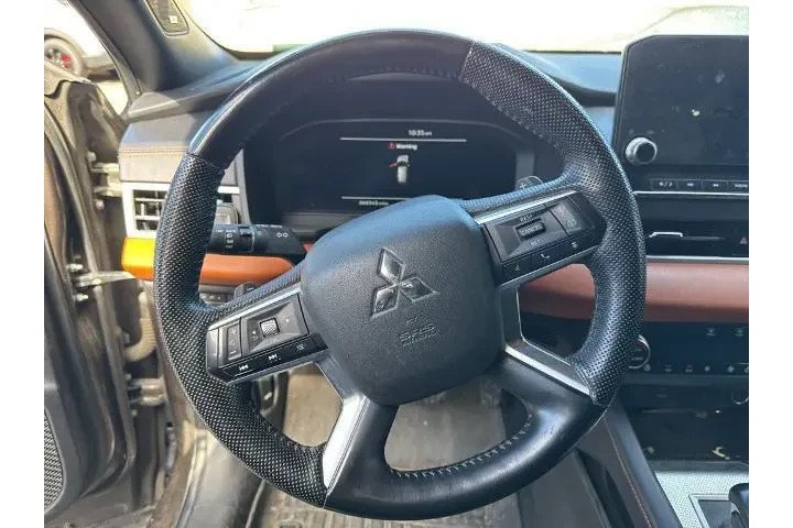 $22230 : Mitsubishi Outlander 2022 AW image 8