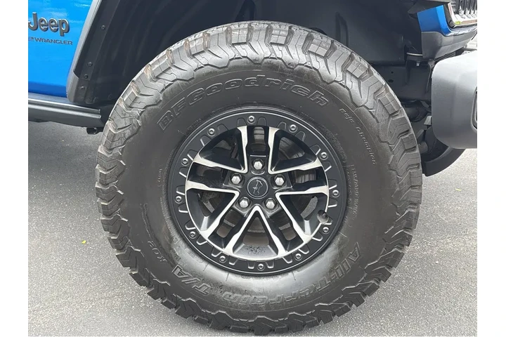 $41992 : 2024 Wrangler Willys image 8