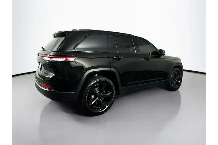 $33900 : Jeep Grand Cherokee 2024 4x4 image 10