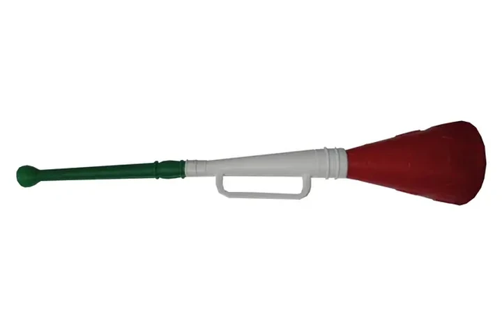 $1 : VUVUZELAS Y TROMPETAS CON LOGO image 5