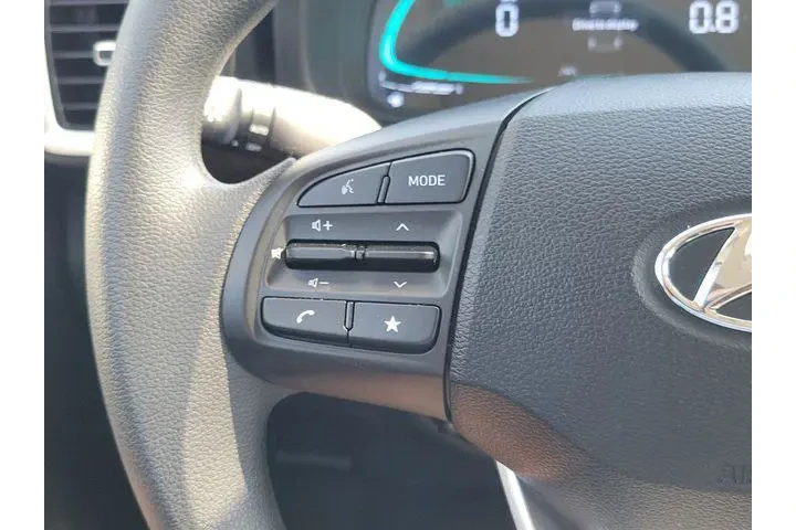$19859 : Hyundai VENUE 2026 SE 4dr Cr image 1