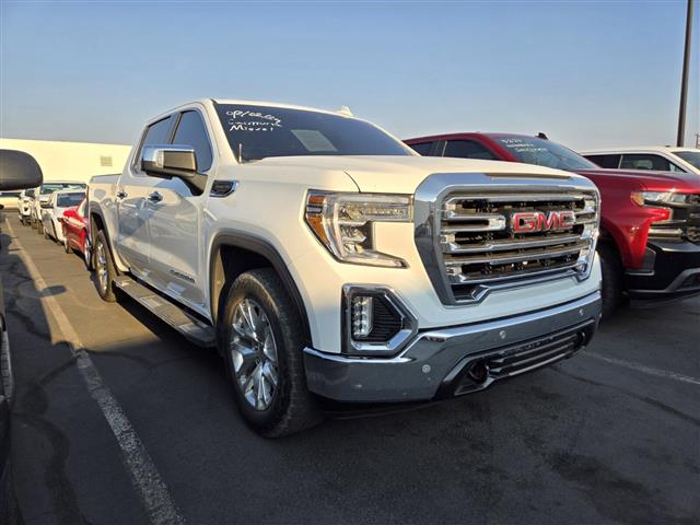 $43278 : Pre-Owned 2020 Sierra 1500 SLT image 5