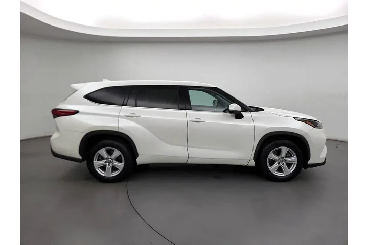 $24998 : Toyota Highlander 2021 L 4dr image 4