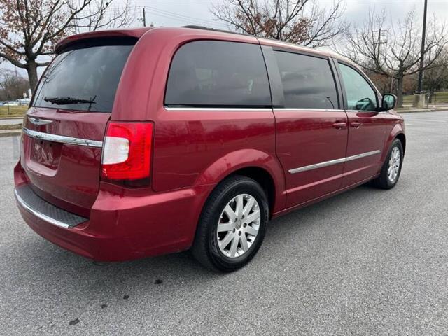 $9500 : 2015 Town and Country Touring image 6
