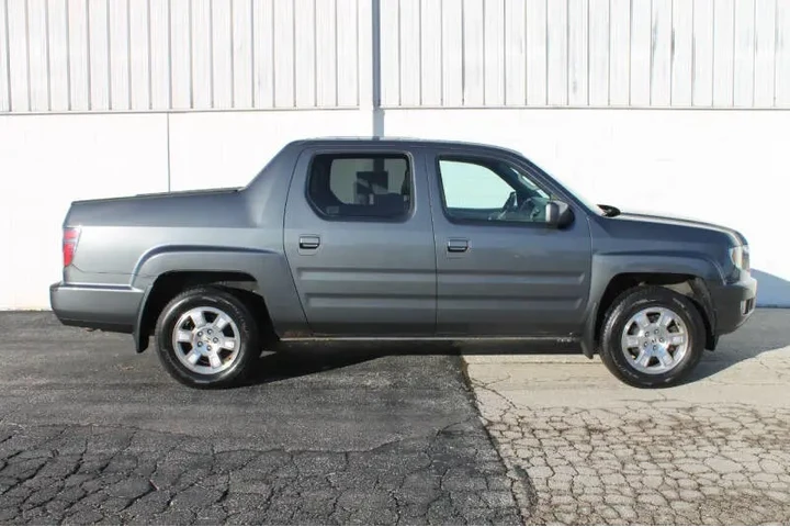 $9990 : 2013 Ridgeline RTS image 7